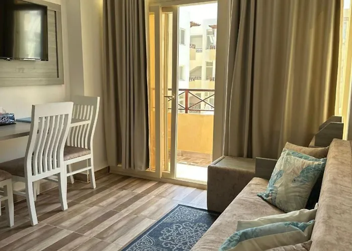 Camelgila Royal Daire Port Ghalib